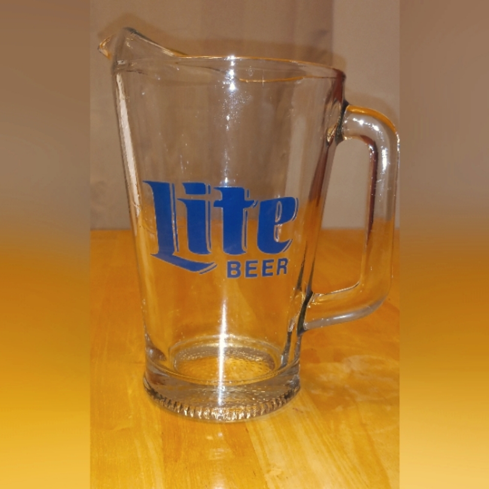 Vintage Lite Beer 2 qt 64 oz Glass Pitcher